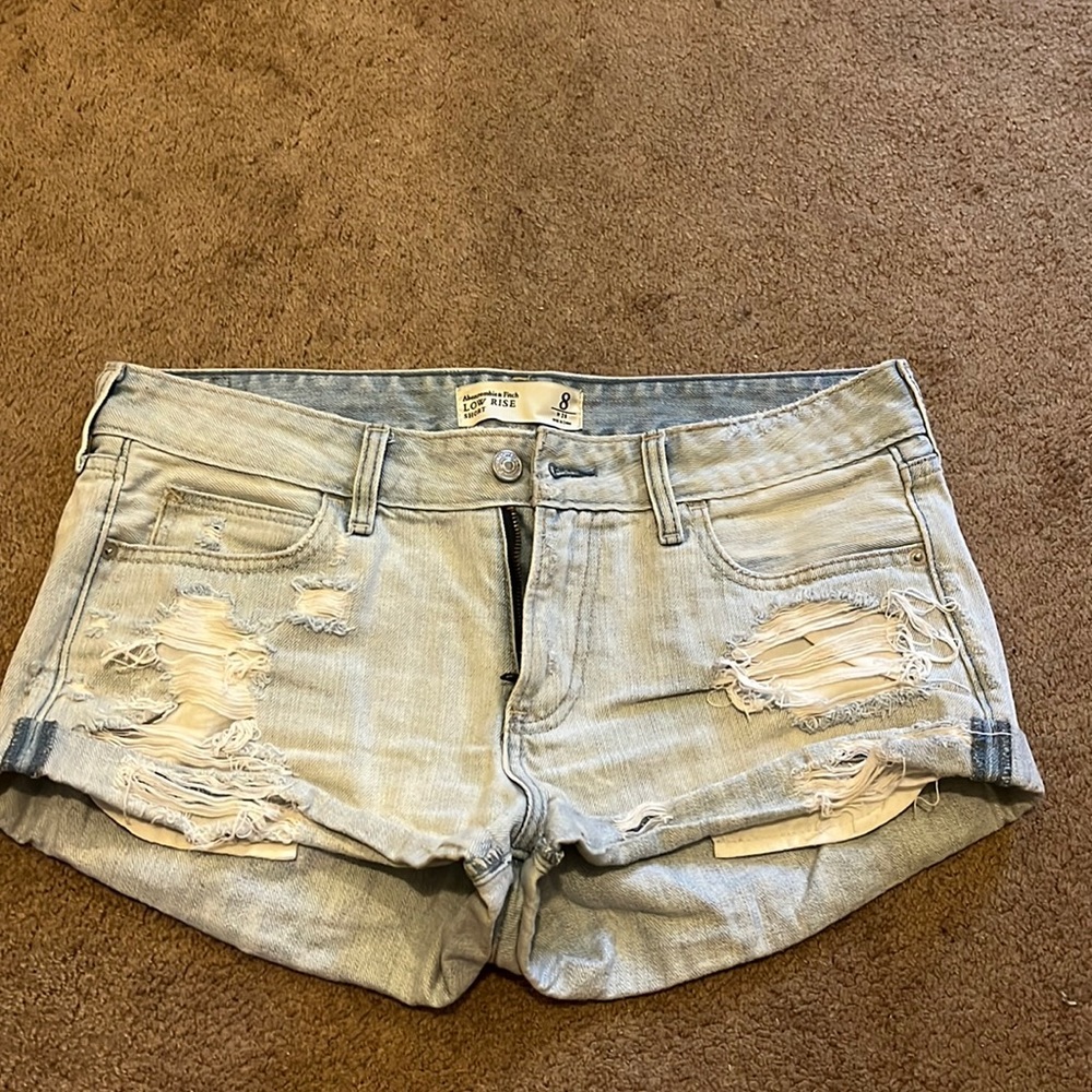 Abercrombie & Fitch low rise light wash denim short
